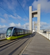 Tramways sur le pont de Recouvrance