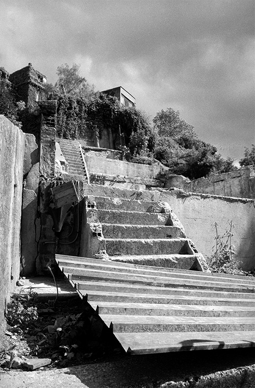 En mai 1987, une maison a été démolie à Paris.